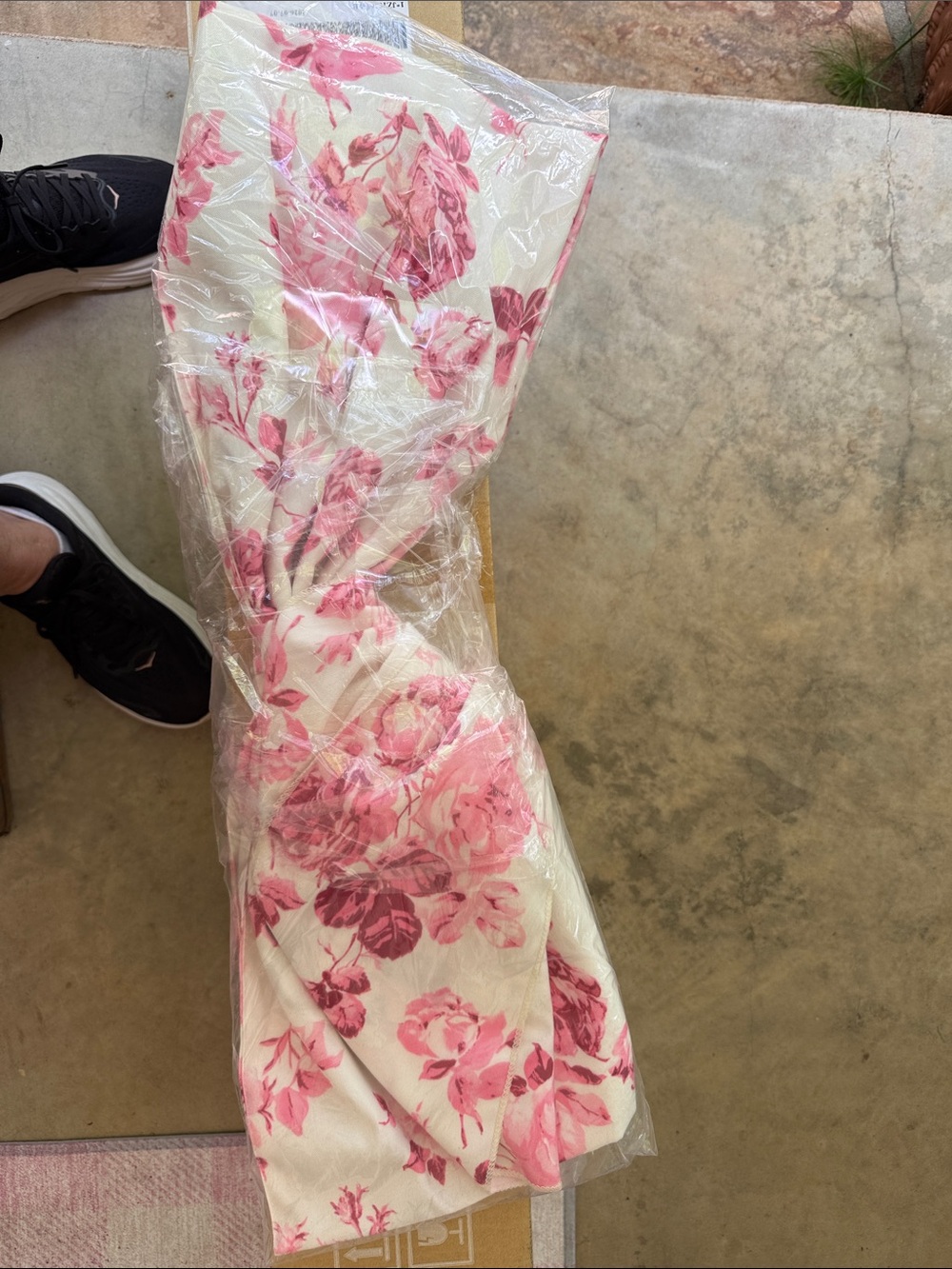Floral Pink & White giant bow wall decor